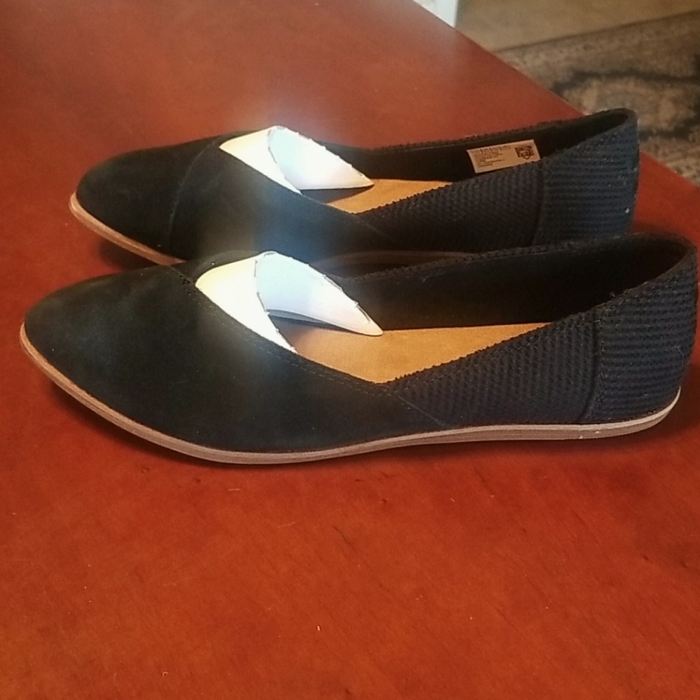 Toms Black Suede Jutti (NIB)